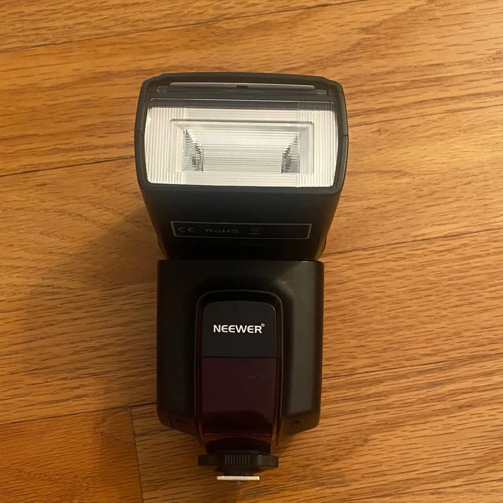 Neewer Black Camera Flash Unit